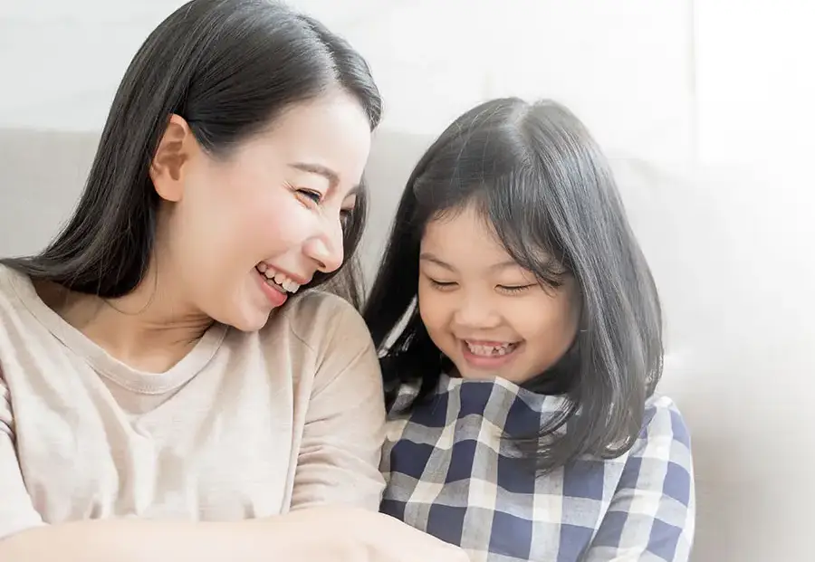 hwb-about-family-happy https://passionindesign.com/assets/uploads/hwb-about-family-happy.webp